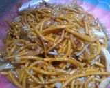 Foto langkah ke 5 dari resep Mie lidi lada hitam saos BBQ.