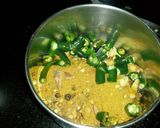 A picture of step 1 of Chicken dakbunglow.