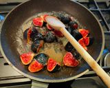 Une image de l'étape 1 de Clafoutis aux figues fraîches.