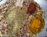 A picture of step 5 of Dal Makhni in Punjabi style.