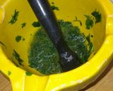 Foto del paso 3 de la receta: Merluza a la plancha con salsa verde