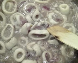 Foto del paso 2 de la receta: Calamares con cebolla