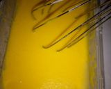 Foto langkah ke 3 dari resep Bolu nutrisari kukus.