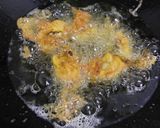 Foto langkah ke 8 dari resep Ayam Goreng Kremes.