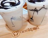 A picture of step 5 of Chocolatty iced coffee.