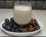 A picture of step 6 of Date fig and chocolate milkshake.