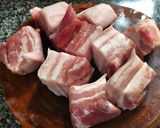 รูปขั้นตอนการทำที่ 1 ของ หมูสามชั้นตุ๋น สูตรซีอิ๊วจีน