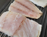 Foto del paso 3 de la receta: Merluza con salsa puttanesca