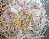 A picture of step 5 of Prawn curry.