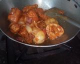 A picture of step 34 of Kulcha and bhuna chicken masala.