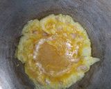 Foto langkah ke 3 dari resep Telur Dadar Bawang.