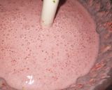 A picture of step 2 of Strawberry milkshake.