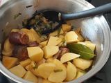 Patatas Guisadas con arroz y chorizo