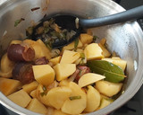 Foto del paso 4 de la receta: Patatas Guisadas con arroz y chorizo