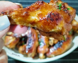 Foto del paso 6 de la receta: Alitas de pollo caramelizadas con salsa yakiniku