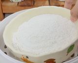 Foto langkah ke 1 dari resep Kue Putu (Bunga Telang) dengan Cetakan.