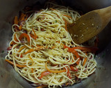 Foto del paso 6 de la receta: Pasta con verduras salteadas