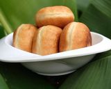A picture of step 5 of Jam filled doughnuts.