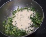 A picture of step 1 of Spinach Cheese Bullets.