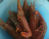 Foto del paso 1 de la receta: Arroz con gambas, sepia y gambones!!!!