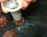 Foto langkah ke 9 dari resep Semprit coklat.