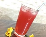A picture of step 5 of Strawberry and raspberry iced tea.