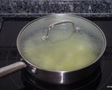 Foto del paso 7 de la receta: Zapallitos rellenos de gulas y jamón