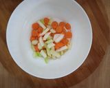 Foto del passaggio 3 della ricetta Gnocchi con verdurine