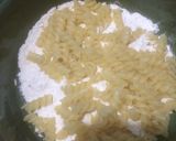 Foto langkah ke 2 dari resep Makaroni spiral goreng.