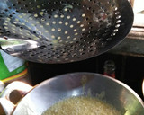 Foto langkah ke 3 dari resep Kremesan Renyah Dari kuah Soto.