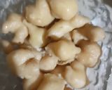 A picture of step 1 of Meethy dahi phulki.