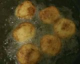 Foto del paso 5 de la receta: Bolita de papa rellena de salchicha y queso