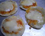 Foto del paso 3 de la receta: Mini pizzitas de pan pita
