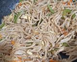 A picture of step 5 of Hakka Noodles.