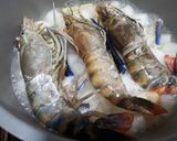 รูปขั้นตอนการทำที่ 3 ของ ต้มยำกุ้งน้ำพริกเผาใส่ฟักเขียว