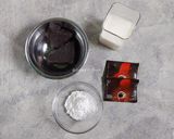 Foto langkah ke 1 dari resep Choco Dalgona Coffee.