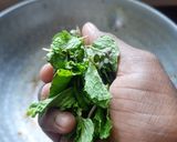 A picture of step 2 of Eggplant mint gothsu/curry.
