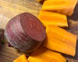 Foto del paso 1 de la receta: Jugo desinflamatorio 🫜 🥕 🫚 2/7