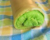 Foto langkah ke 3 dari resep Bolu gulung pandan ekonomis.