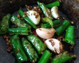 A picture of step 2 of Beerakai tokku pachadi (Ridge gourd Peel chutney).
