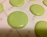 Foto del paso 6 de la receta: Macarons decorados de Navidad