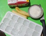 A picture of step 1 of Banana milkshake.