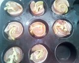 Muffinformában sült baconos, fűszervajas, sajtos csirkemell recept fázis 4 fotója