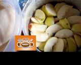 A picture of step 3 of Upside down apple cake.