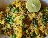A picture of step 5 of Matar poha.