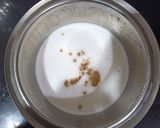 A picture of step 1 of Vanilla milkshake.