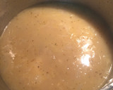 Foto del paso 3 de la receta: Súper Sopa de cebolla con tomillo 🌿