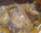 A picture of step 5 of Kaleji Masala with Naan.