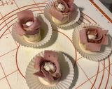 Une image de l'étape 8 de Roses aux deux jambons,mozzarella di buffala et basilic (feuilletés apéro).