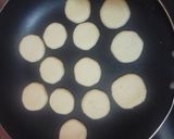 Foto langkah ke 3 dari resep Kukis kelapa teflon (4 bahan simlpe).
